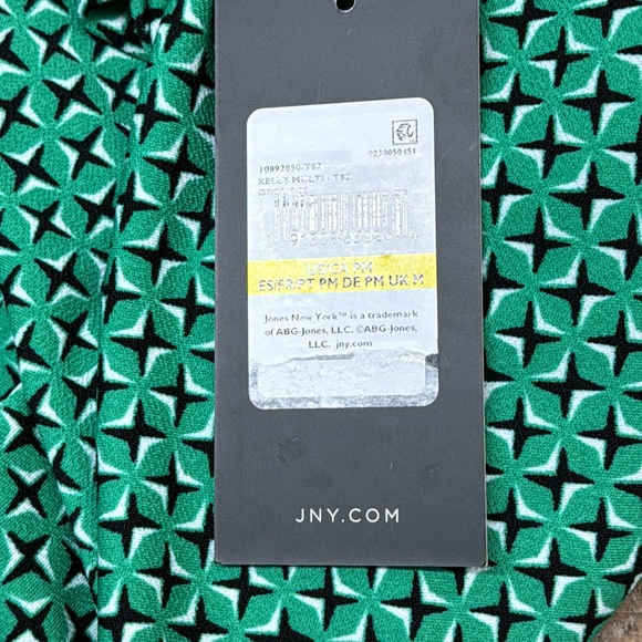 Jones New York 3/4 Sleeve Blouse. PM. NWT - Picture 10 of 10